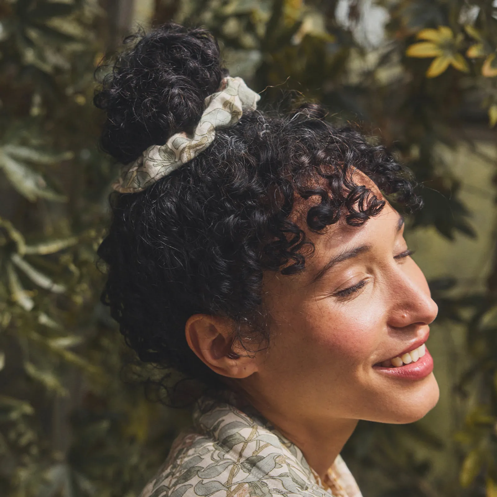 Clearance Soft Sage Honeysuckle Linen Scrunchie Women Toys|Linen Pajamas